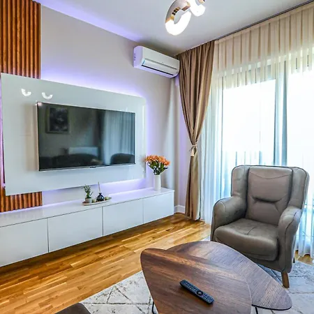 Diamond Limak, The Point