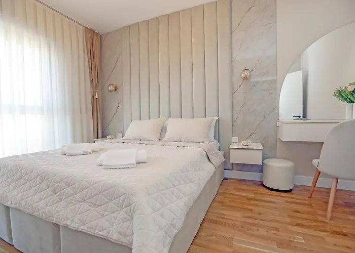 Diamond Limak, The Point * Skopje